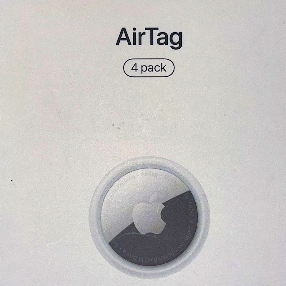 Apple AirTag 4 Pack NWT